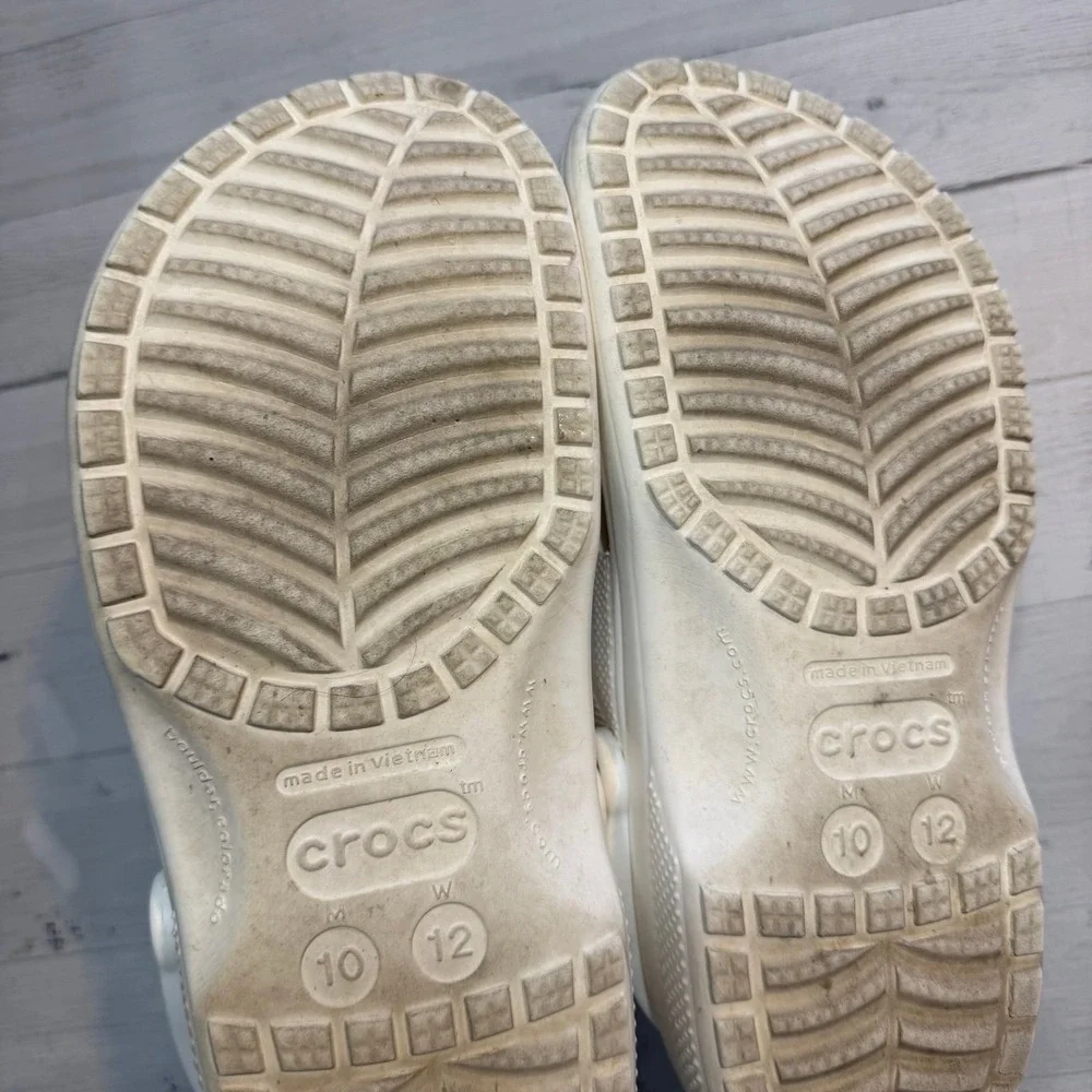 Crocs classic clogs shoes white‎ men 10 women's 12